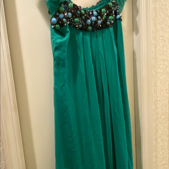 Evening dress , Green color with all around bits  large size - Picture 6 of 6